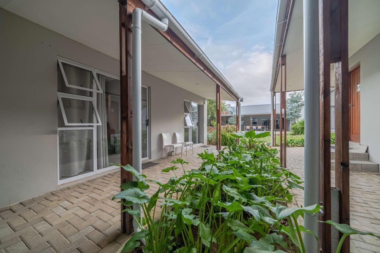 Azaria Guesthouse Swellendam Exterior foto